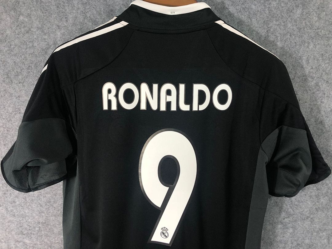 2004-05 Real Madrid away black