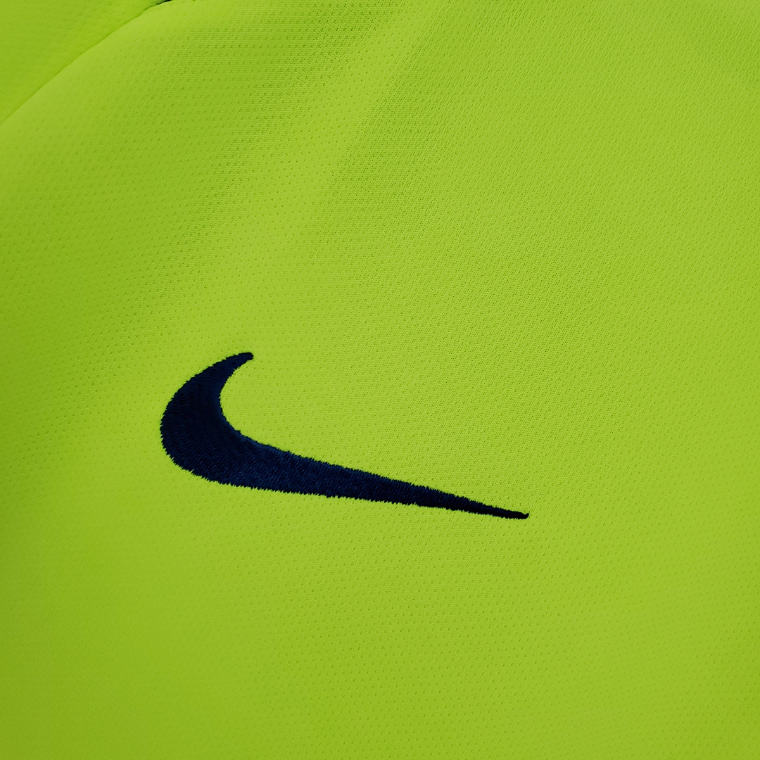 Retro Barcelona 05/06 away S-XXL