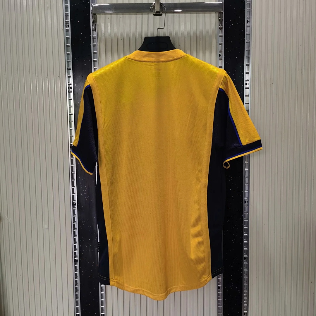 Arsenal away retro